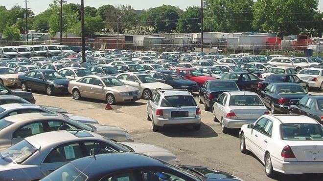 Στο σφυρί βγαίνουν δεκάδες αυτοκίνητα και μηχανές με… 350 ευρώ – Πώς θα τα διεκδικήσετε