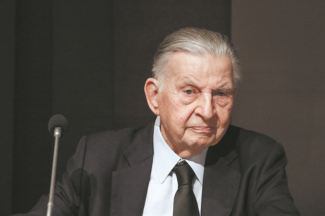 «Εκλογή του Προέδρου από τον λαό οδηγεί σε αλλαγή πολιτεύματος»