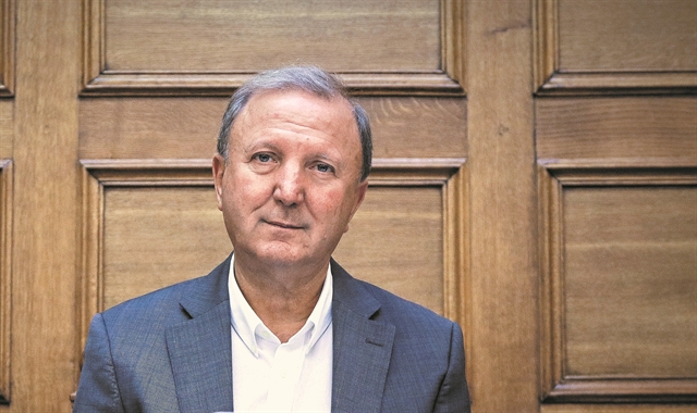 «Ακραία αντίθετες» οι θέσεις Καμμένου με την κυβερνητική γραμμή