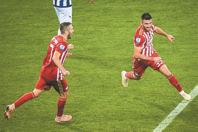 Νέος, ωραίος και… κλασικός σέντερ φορ