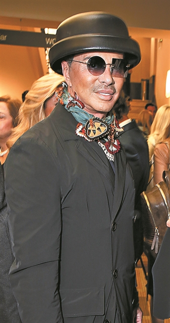 Πρεμιέρα στα μπατζάκια μας