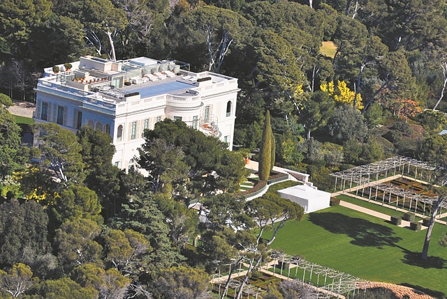 Η Μπάμπουσκα, ο Alexis και οι ρώσοι ολιγάρχες