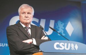 Και ο Ζεεχόφερ φεύγει με… δόσεις