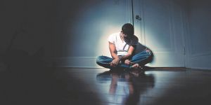 Τα φύλα βιώνουν διαφορετικά την κατάθλιψη