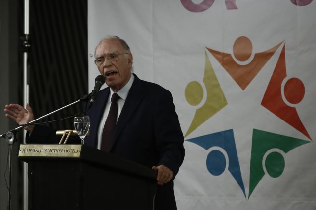 Ενωση Κεντρώων: Βιάστηκαν να αναγγείλουν ότι δε θα περικοπούν οι συντάξεις