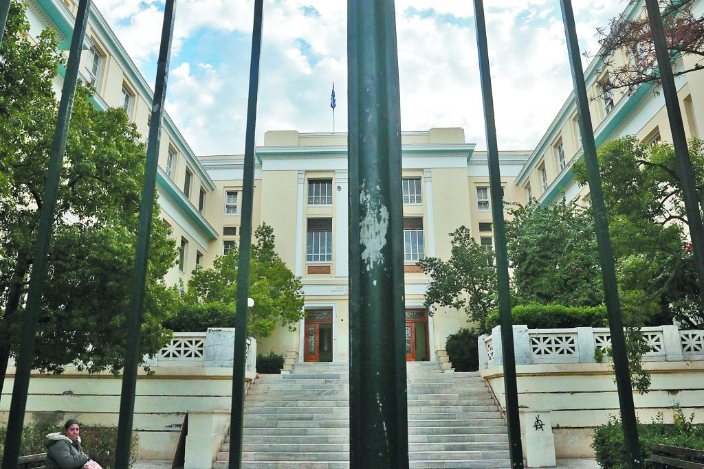 ΑΕΙ: οι αντιδράσεις για την ανομία φουντώνουν