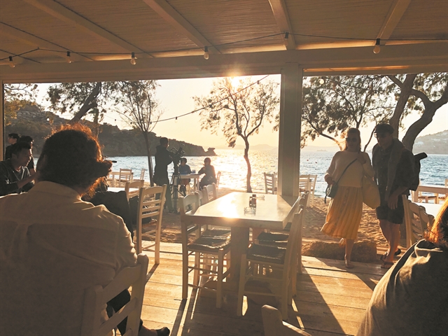 Τα χρυσά «καριοφίλια» της Μυκόνου