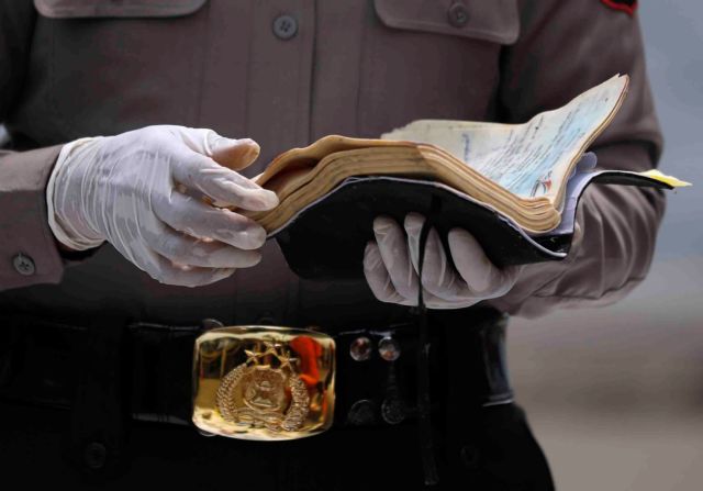 Ινδονησία: Συντριβή αεροσκάφους – Στο επίκεντρο των ερευνών τα μαύρα κουτιά