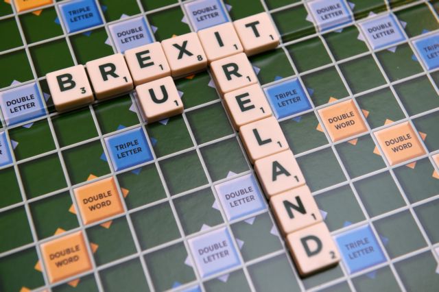 «Μετέωρο» το ζήτημα των ιρλανδικών συνόρων εν όψει Brexit