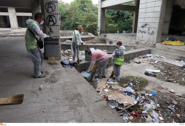 Θεσσαλονίκη: Εκκενώθηκε το κτίριο που διέμεναν άτυπα πρόσφυγες (εικόνες)
