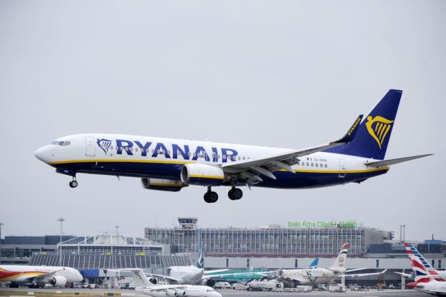 Ryanair: Φόβοι για καθηλωμένα αεροπλάνα μετά από ένα «σκληρό Brexit»