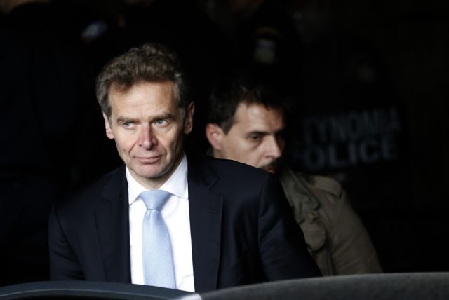 Τόμσεν: Να συμμορφωθεί η Ρώμη με τους δημοσιονομικούς κανόνες της ΕΕ