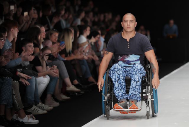 Μια διαφορετική επίδειξη μόδας