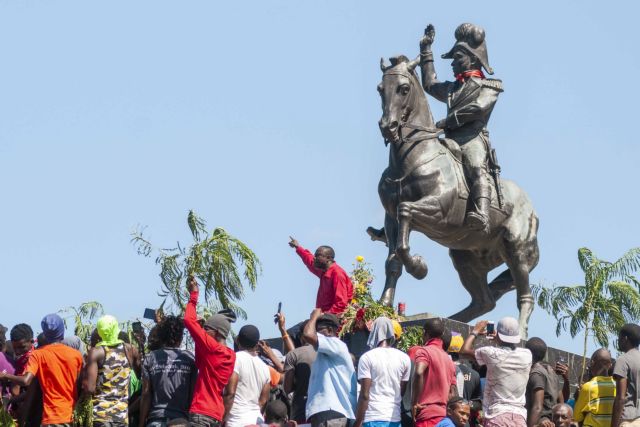 Αϊτή: Βίαια επεισόδια σε διαδηλώσεις κατά της διαφθοράς – Ενας νεκρός (εικόνες)