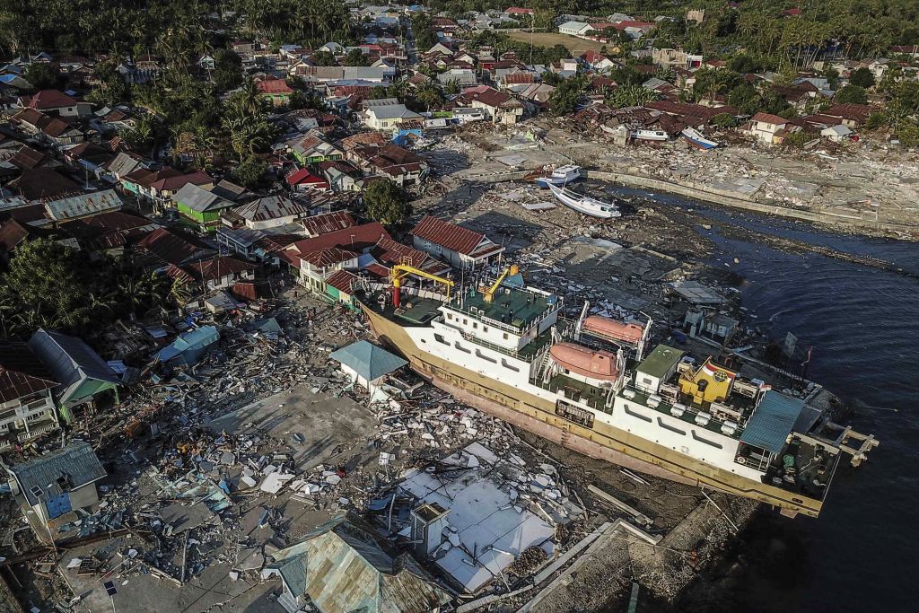 Ινδονησία: Στους 844 οι νεκροί – Δεν προειδοποίησαν τον κόσμο για τσουνάμι
