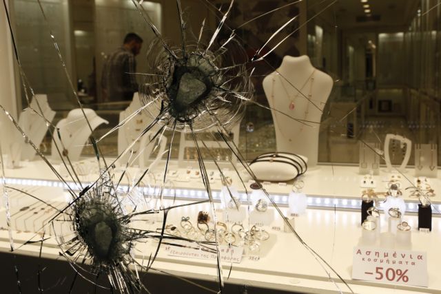 Στα χέρια της ΕΛ.ΑΣ σπείρα που «χτύπαγε» κοσμηματοπωλεία