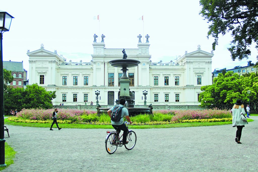 Πόσο αντέχουν οι νεοελληνικές σπουδές στην Ευρώπη;