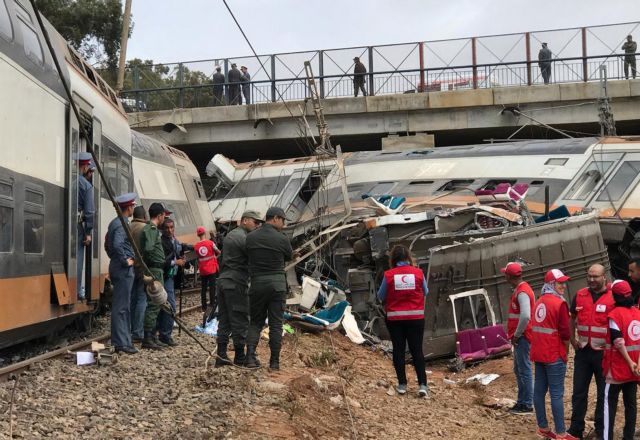 Τραγωδία στο Μαρόκο : Νεκροί και τραυματίες από εκτροχιασμό τρένου (video)