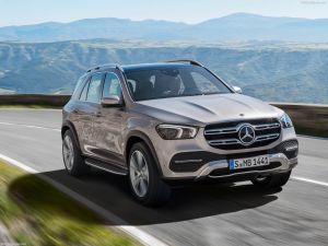 Mercedes-Benz GLE: Το υβριδικό SUV κινείται μόνο ηλεκτρικά για 100 χλμ.