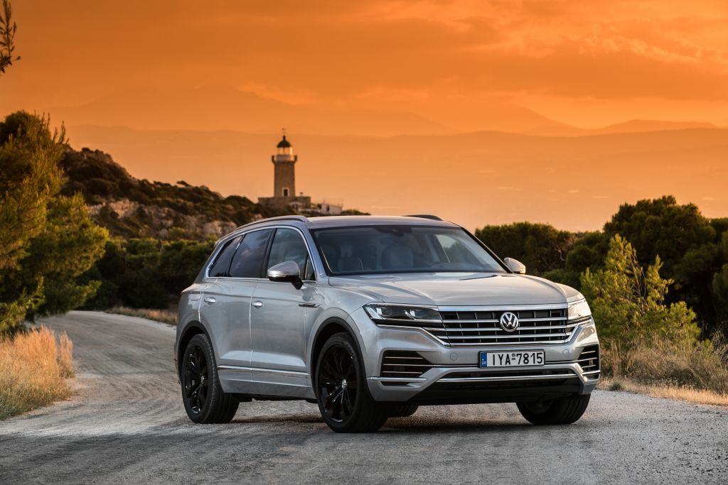 VW TOUAREG: Η λιμουζίνα των SUV με τεχνολογική υπεροχή