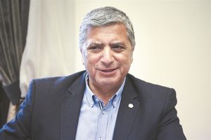 «Τα προβλήματα δεν έχουν κόμματα και χρώματα»