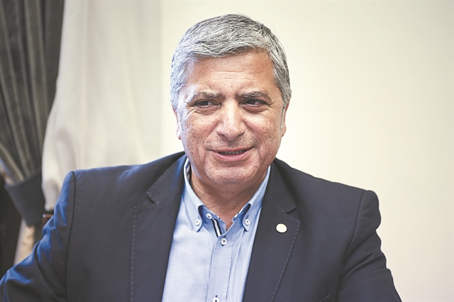 «Τα προβλήματα δεν έχουν κόμματα και χρώματα»