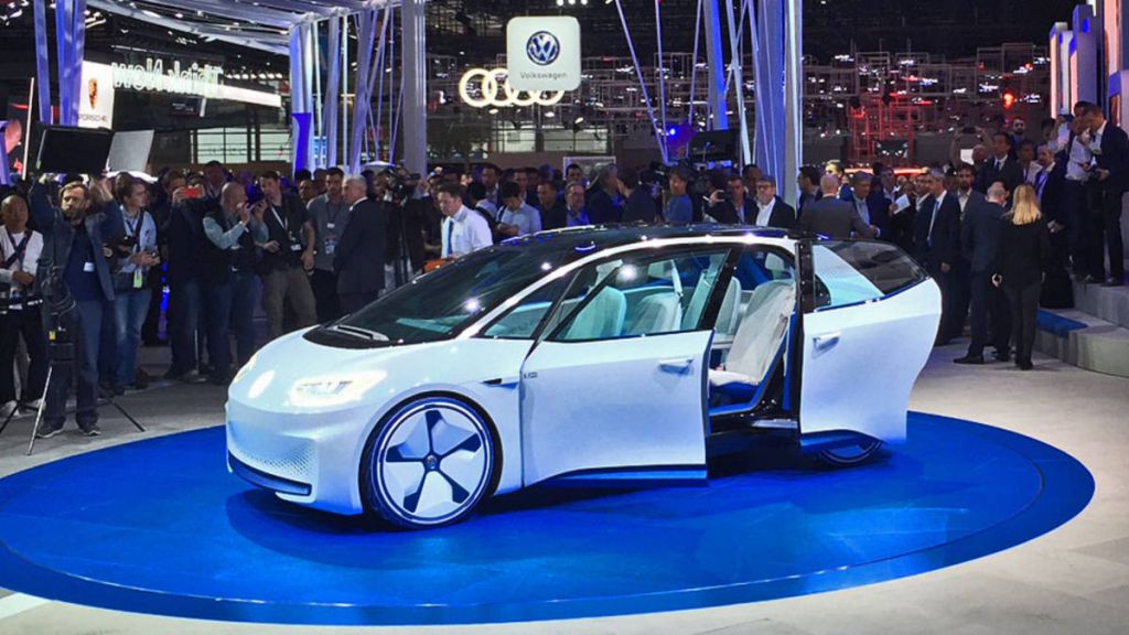 VW: Τα ηλεκτρικά της μοντέλα θέλουν να εκθρονίσουν την Tesla