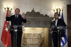 Αυστηρό μήνυμα προς την Αγκυρα: Ανυπόστατες οι τουρκικές θεωρίες για την ΑΟΖ