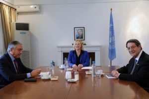 Διάνοιξη οδοφραγμάτων αποφάσισαν Αναστασιάδης – Ακιντζί