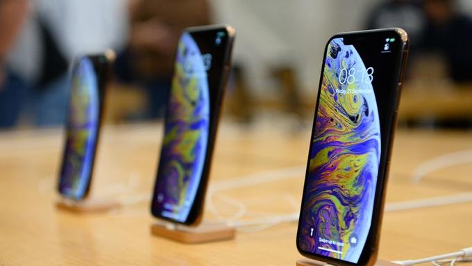 Η Apple απαντά με σιωπή σε παράπονα χρηστών των νέων iPhones