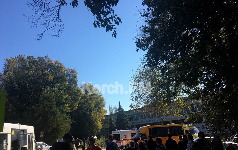 Εκρηκτικός μηχανισμός προκάλεσε την έκρηξη σε σχολή στην Κριμαία (video)