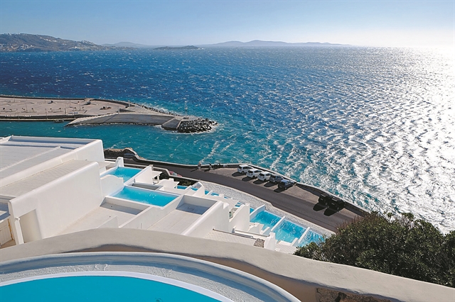 H Myconian μικρή τυμπανίστρια