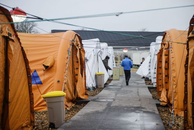 Η Δανία κλείνει την πόρτα της σε πρόσφυγες