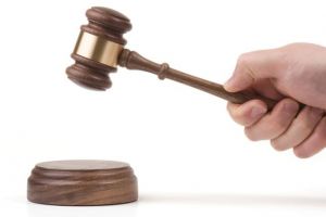 Απόφαση-βόμβα δικαστηρίου : Επιστρέφονται τα δώρα σε συνταξιούχο