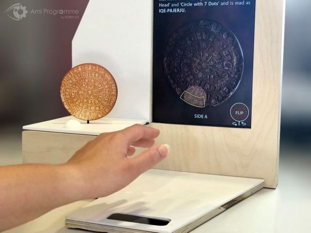 Εφαρμογή επιτρέπει στον επισκέπτη να μελετήσει τον «Δίσκο της Φαιστού» χωρίς να τον αγγίξει