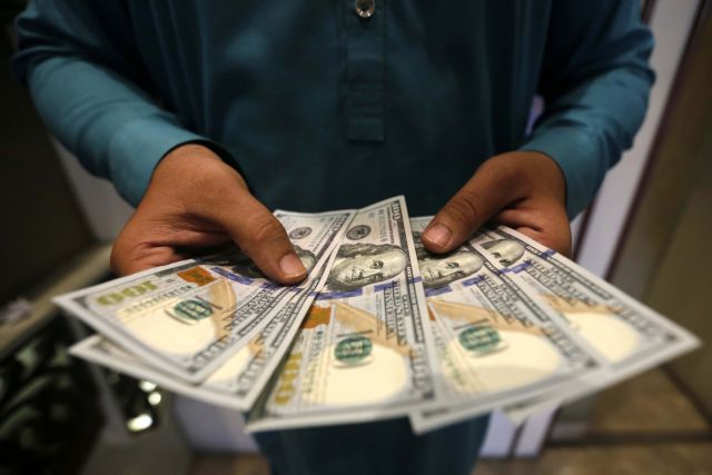 Στα χέρια του ΔΝΤ το Πακιστάν για οικονομική βοήθεια