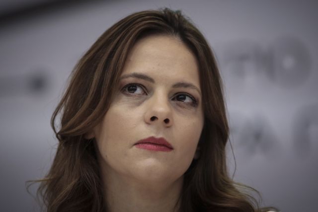 Μειώνεται το ωράριο σε δεκάδες κλάδους του Δημοσίου