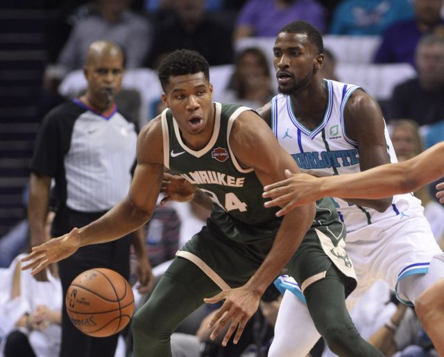 NBA : Ο Giannis έκανε double double με το καλημέρα