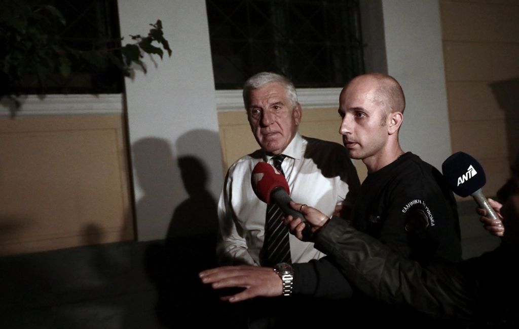 Με… χειροπέδες και «κάθαρση» πάει ο Τσίπρας στις κάλπες