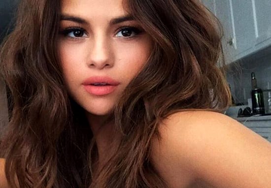 Selena Gomez : Δίνει τη μάχη με την κατάθλιψη