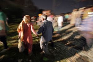 Δεκάδες νεκροί από εκτροχιασμού τρένου στην Ινδία (video)