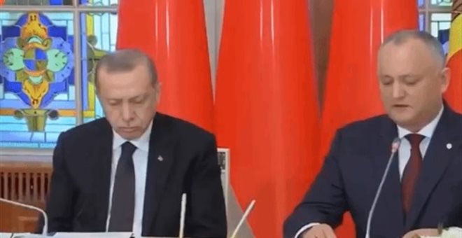 Ο μακάριος… ύπνος του Ερντογάν (βίντεο)