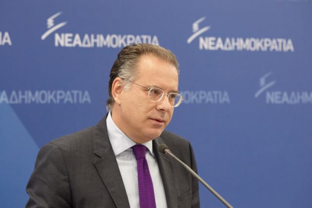 Κουμουτσάκος: O Κοτζιάς χώρισε τη χώρα στη μέση