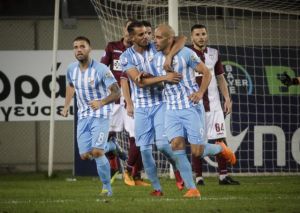 Πρώτη νίκη για τη Λαμία, 2-1 στη Λάρισα
