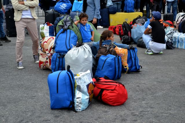 Αναχώρησαν για τον Πειραιά 104 πρόσφυγες από τη Μυτιλήνη
