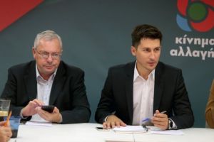 ΚΙΝΑΛ: O Τσίπρας παρακαλάει τον Καμμένο να μην τον ρίξει