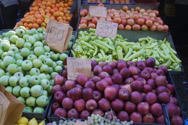 Δεσμεύτηκαν πάνω από 2,5 τόνοι φρούτων στον Πειραιά