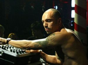 Ντέιβιντ Μοράλες: Χειροπέδες στον διάσημο DJ