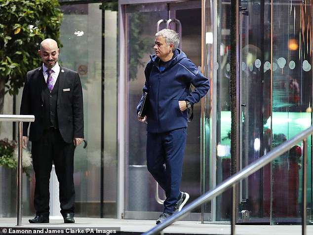 825 ημέρες στο ξενοδοχείο ο Μουρίνιο