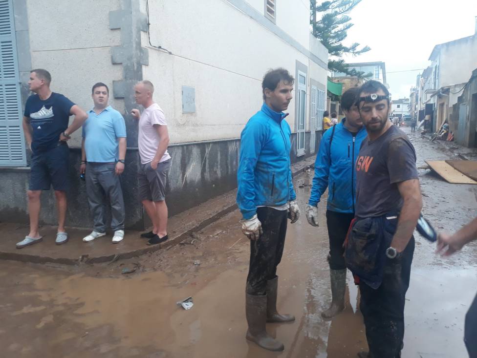 Ο Ναδάλ στο πλευρό των πλημμυροπαθών της Μαγιόρκα